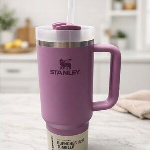 Stanley Lavender Quencher Tumbler